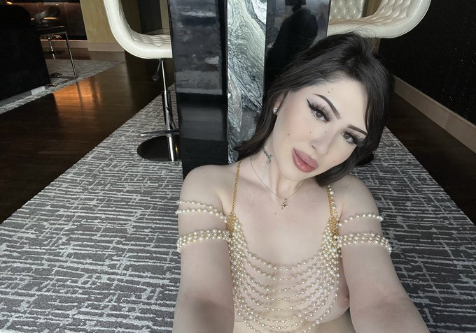 2 pic. im the birthday baby today👼🏻🏹💕 https://t.co/IO9ARdSnew