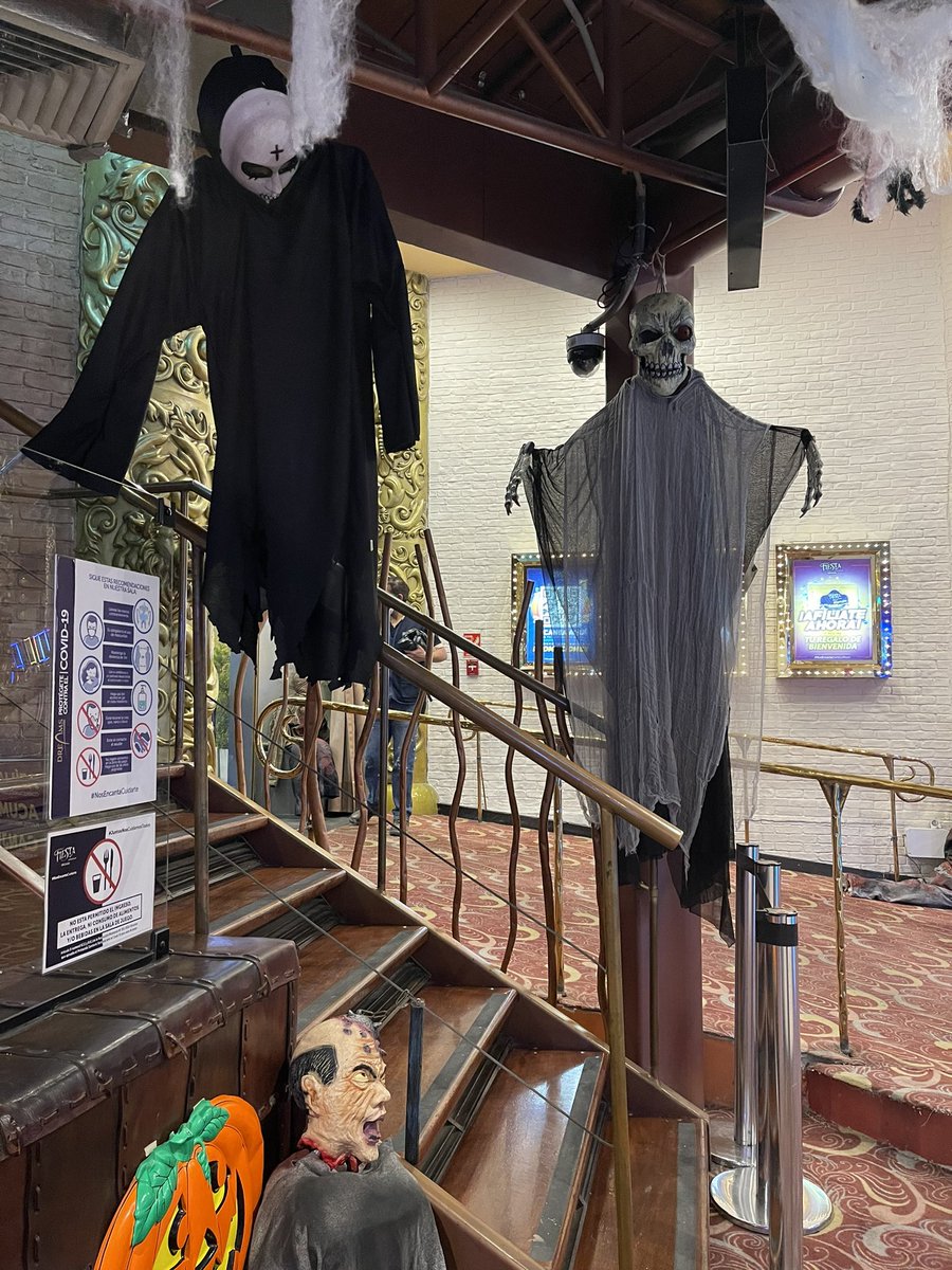 miladiles's tweet photo. O cassino por aqui já tá em vibe halloween 🎃 https://t.co/Fqa9Z6VTpI