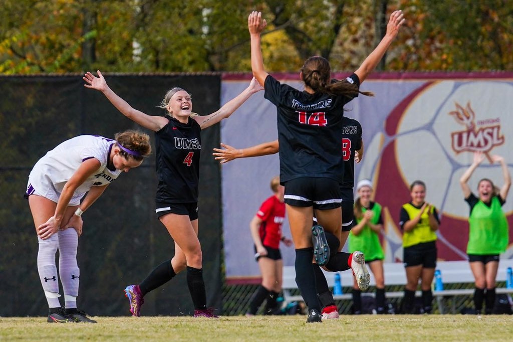UMSLWSOC's tweet photo. We love goal celebrations! #fearthefork https://t.co/0qP2uFulnf