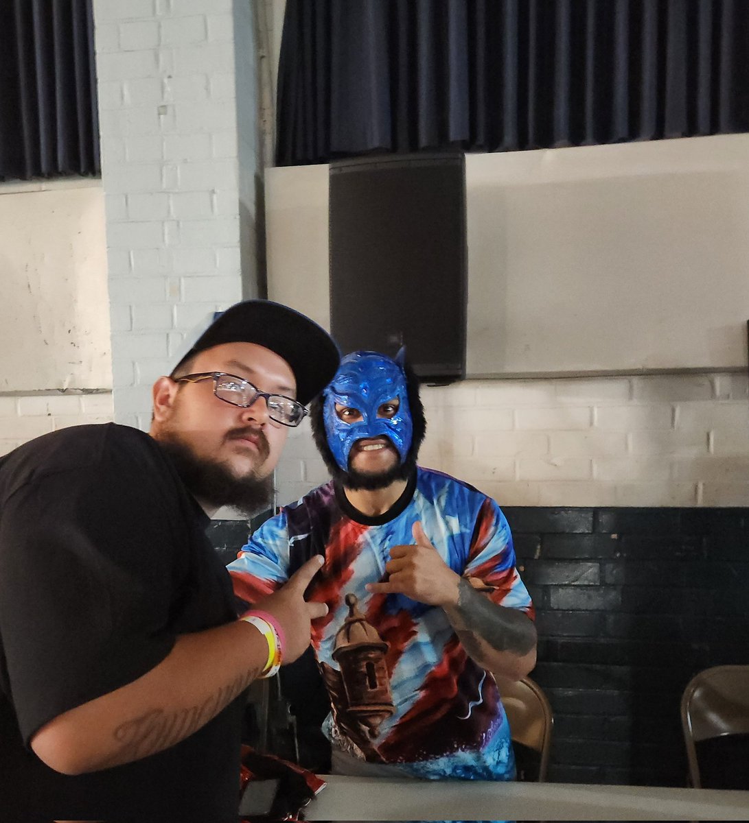 @LuchadorLD was awesome meeting you thank you for being super cool #Respect