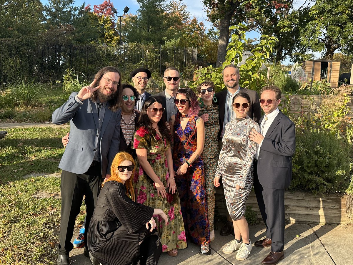 receiving transmissions from @JWilliger wedding photoshoots & i’m pleased to report that everyone was cute @HausuMountain @TALsounds @lilyoberman @devonsoft @sug_online @nina_rrose