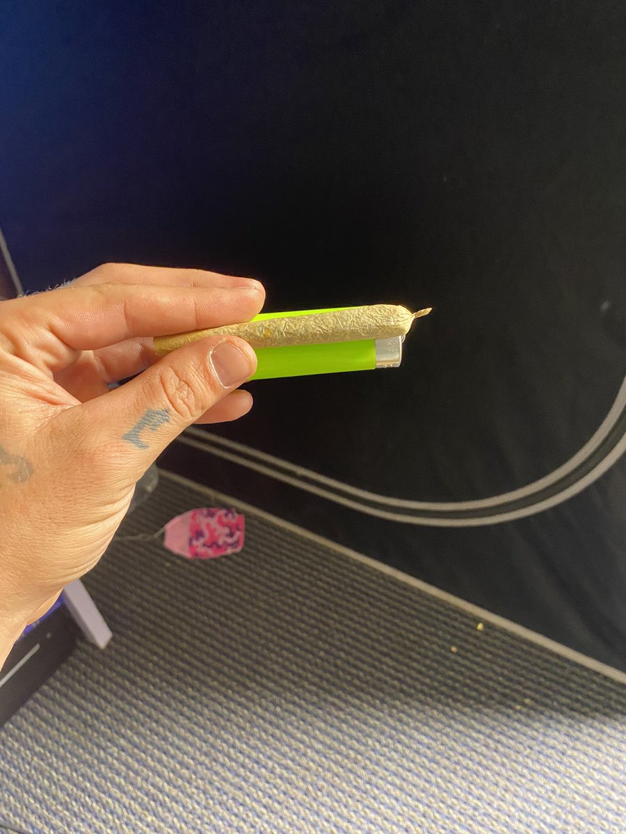 That #SantaCruzBlueDream &amp; #RuthlessOG &amp; #PlatinumOG from <a href="/DabsSci/">Emerald Grown Exotics</a> / <a href="/EmeraldGrow/">Emerald Grown Exotics</a> sprinkled with that #RoidRage from <a href="/FadedafFarms/">FadedAF Farms</a> #cannabis #CannabisCommunity