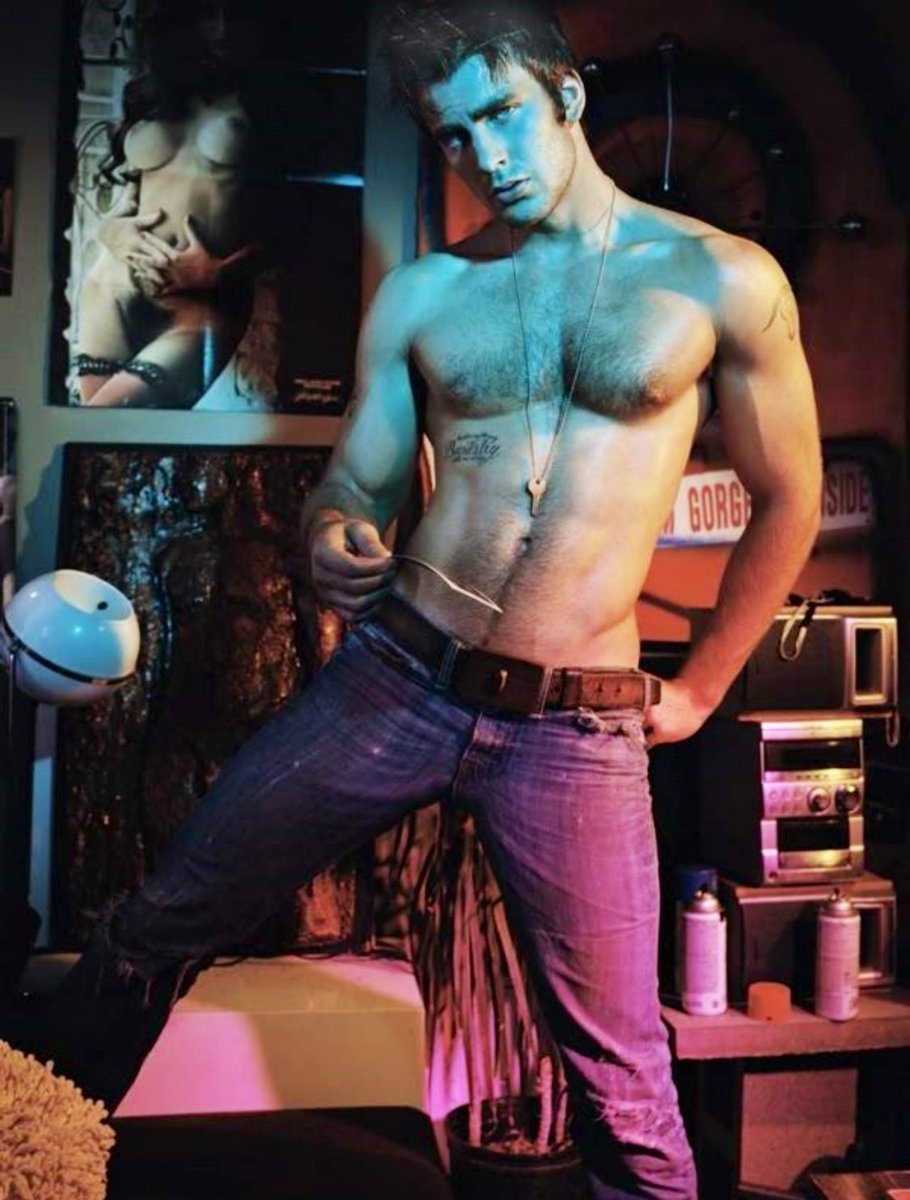OfficialDaddyAF's tweet photo. Chris Evans for Flaunt Magazine throwback https://t.co/zxVJPPTyPO