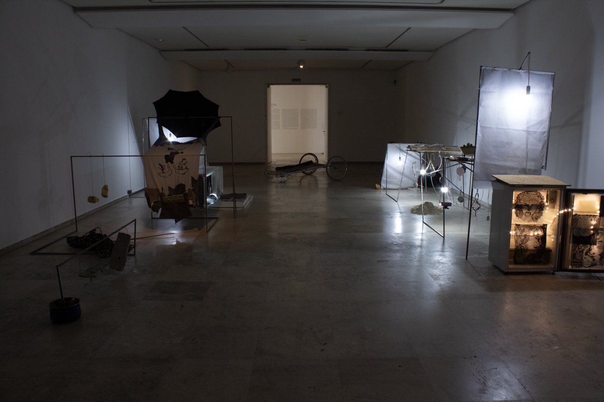 lospicoletos's tweet photo. Momentos del montaje de nuestra exposición "Nudillos rotos" en Museo Patio Herreriano

Montage moments of our exhibition "Broken Knuckles"

#lospicoletos #museopatioherreriano #contemporaryart #punk #punkart #danteyfabro #contemporaryartcurator #artwork #ArtistOnTwitter https://t.co/fUpcGBtTX1