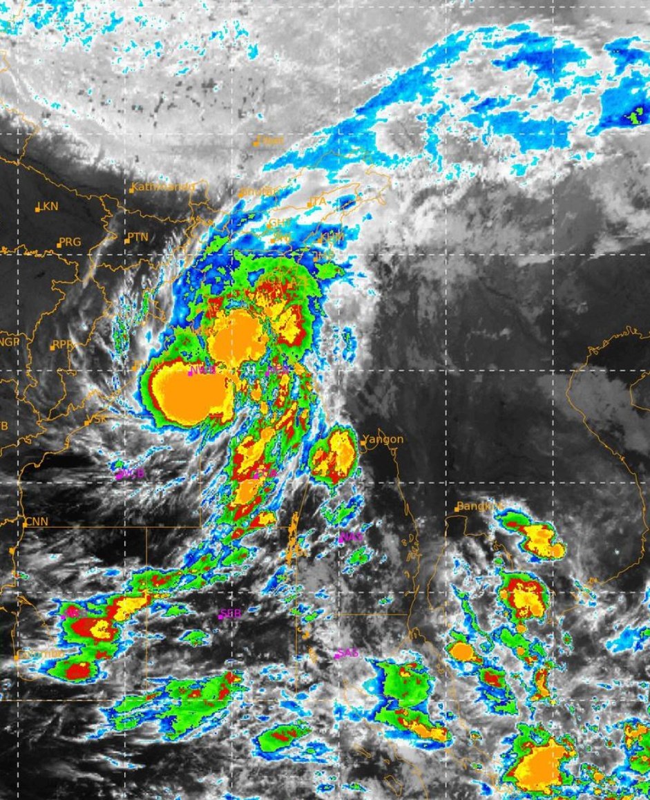 Dr. GYANA DAS (@gyana_r_das) on Twitter photo #WeatherUpdate
#Cyclone
ବାତ୍ୟା ସି-ତ୍ରାଙ୍ଗ ଉତ୍ତର-ଉତ୍ତର ପୂର୍ବ ଦିଗରେ ଗତିକରିବା ସହ ଆଗାମୀ 12 ଘଣ୍ଟା ମଧ୍ୟରେ ଘନୀଭୂତ ହୋଇ ଭୀଷଣ ବାତ୍ୟା ରେ ପରିଣତ ହେବାର ସମ୍ଭାବନା ରହିଛି : IMD
(<a href="/mcbbsr/">Meteorological Centre, Bhubaneswar</a> ) #WeatherUpdate
#Cyclone
ବାତ୍ୟା ସି-ତ୍ରାଙ୍ଗ ଉତ୍ତର-ଉତ୍ତର ପୂର୍ବ ଦିଗରେ ଗତିକରିବା ସହ ଆଗାମୀ 12 ଘଣ୍ଟା ମଧ୍ୟରେ ଘନୀଭୂତ ହୋଇ ଭୀଷଣ ବାତ୍ୟା ରେ ପରିଣତ ହେବାର ସମ୍ଭାବନା ରହିଛି : IMD
(<a href="/mcbbsr/">Meteorological Centre, Bhubaneswar</a> )