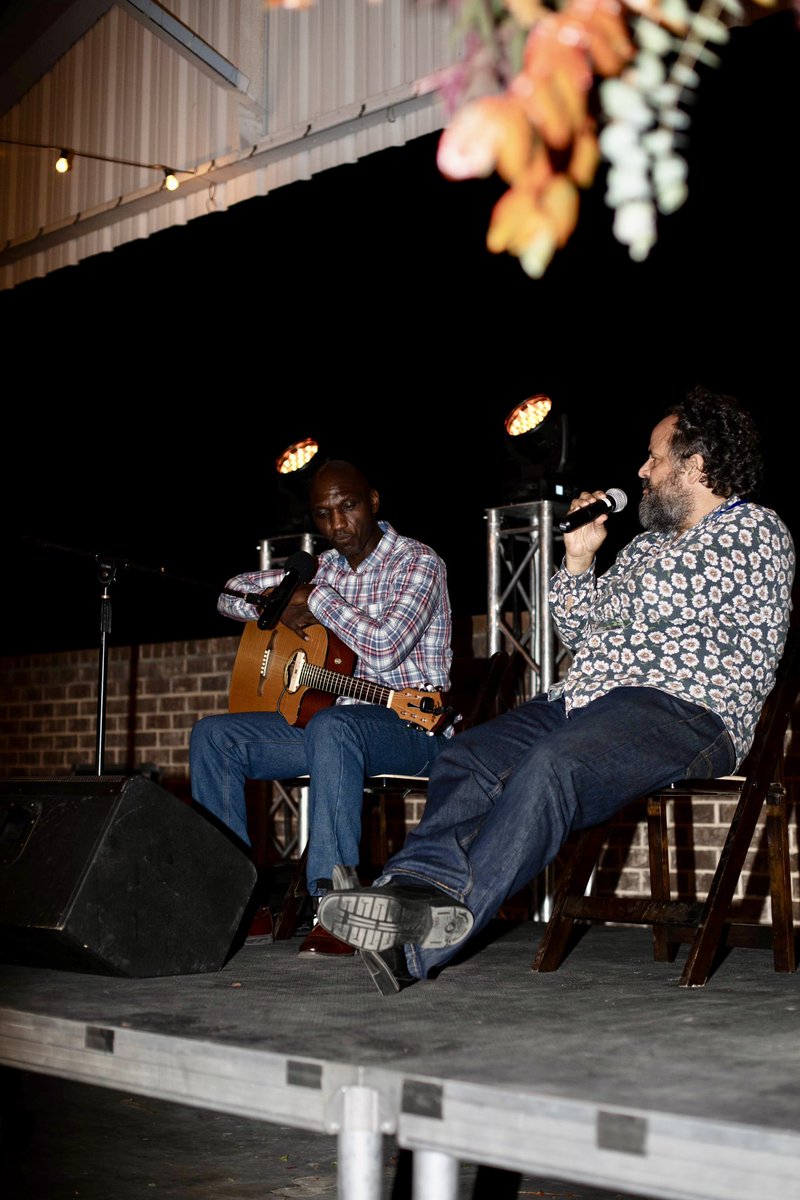southfoodways's tweet photo. To close out SFA’s 2022 Fall Symposium, we were delighted to hear four original songs about barbecue from Grammy Award-winning artist @CBurnside_BCR. #SFAOxF #SFABBQ https://t.co/MaPr7792rA
