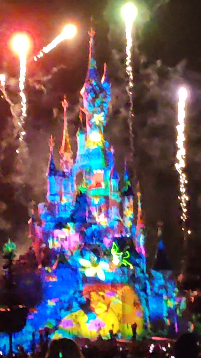 TeamCastagnet's tweet photo. Disneyland Paris.
Disney Illuminations, by Pandora.
The Lion King.
@DisneylandParis
#TheLionKing #DisneyIlluminations #DisneylandParis2022 #Disney #DisneylandParis #DLP #SleepingBeautyCastle #DisneyParks #DisneyShow #DisneyNightShow #MickeyMouse #ADreamIsAWish (#Photo) (#Picture) https://t.co/nZS1v2JRlq