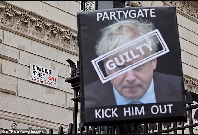 AVDCAreScum's tweet photo. @SkyNews Thank fuck for that! How stupid can people be saying, they would vote for this corrupt fucking Liar and #narcissist, to be PM again! When Boris had to resign due to the lies and shit this #NaziBoris did while in power. #FuckBoris #BorisLies #BorisNotPMAgain #ToryScum #ToriesOut https://t.co/c3Z1xgHTCn