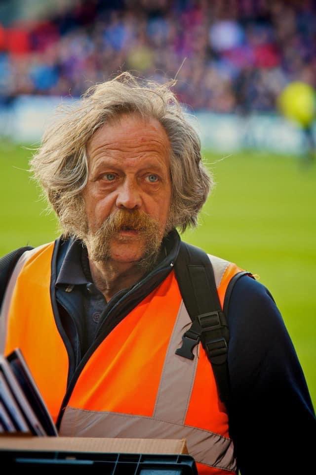 WhyteleafeEagle's tweet photo. Rest in Peace to the best programme seller ever Clive Waters aka Side-O
A proper #cpfc legend who was ever present at Selhurst Park for many many years. If he ever gave you the nod you were in.
❤️💙 https://t.co/c3bBr6Cv3W
