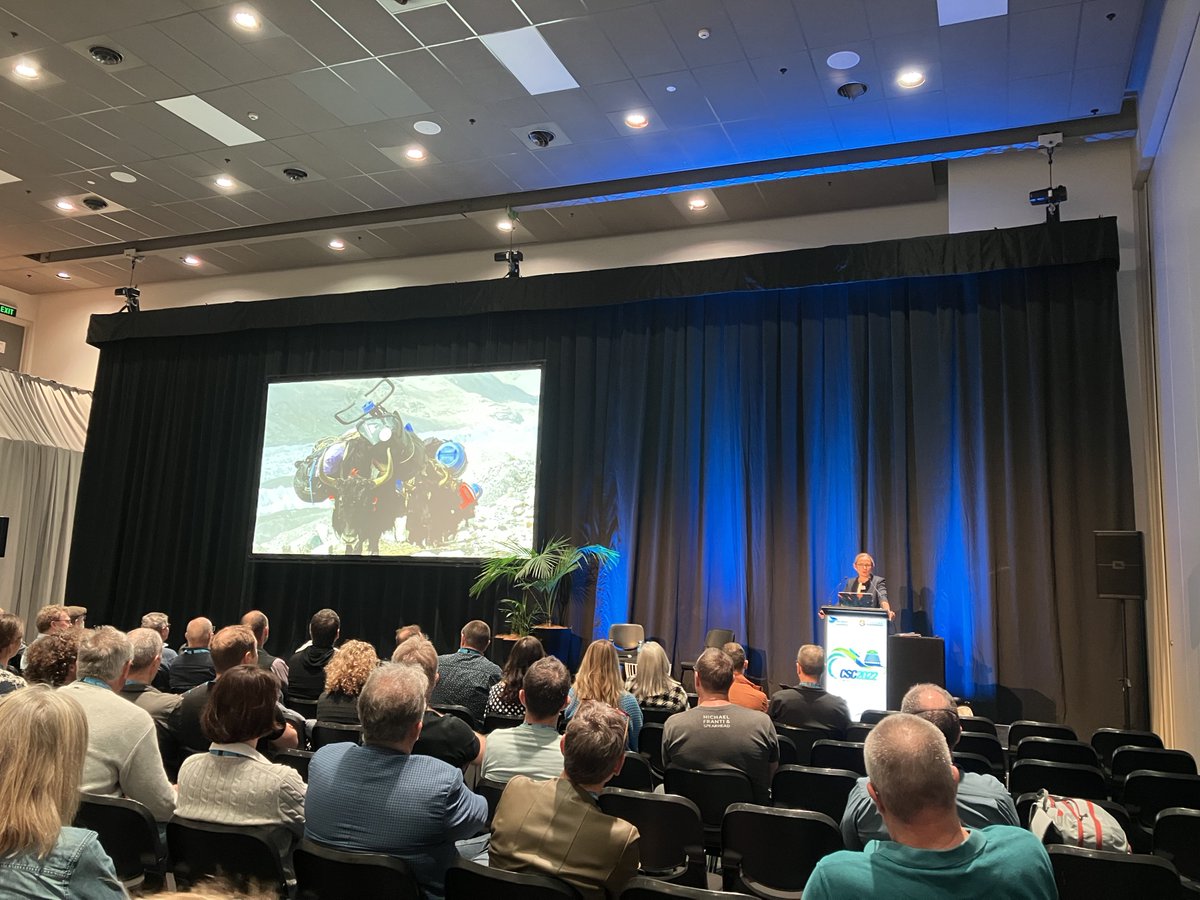 CSCWgtn2022's tweet image. Seeing physiology at the extremes from the top of Everest with Professor Denny Levett and deep underwater with Professor Simon Mitchell #cscwgtn2022