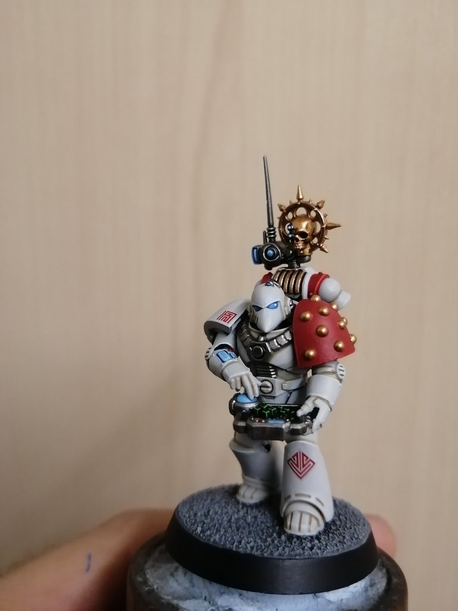Just finished off my White Scar tactical marine kit bash with Nuncio-vox! #whitescars #horusheresy #WarhammerCommunity