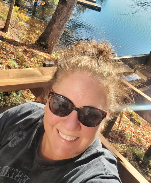IT's A #BlogPost: Rebuilt a deck at the cottage this weekend and my husband never told me to 'go to hell' once. I suspect he will after he reads this!! #yagottalaughaboutit
(Click here: yagottalaughaboutit.blogspot.com/2022/10/some-g…)
