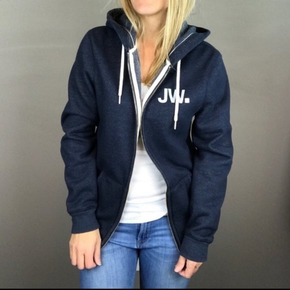at_lotus's tweet photo. So good I had to share! Check out all the items I'm loving on @Poshmarkapp from @bellanblue_jen #poshmark #fashion #style #shopmycloset #spiritualgangster #jackwills: https://t.co/j8YxqednyM https://t.co/Ke5DxHZaQL