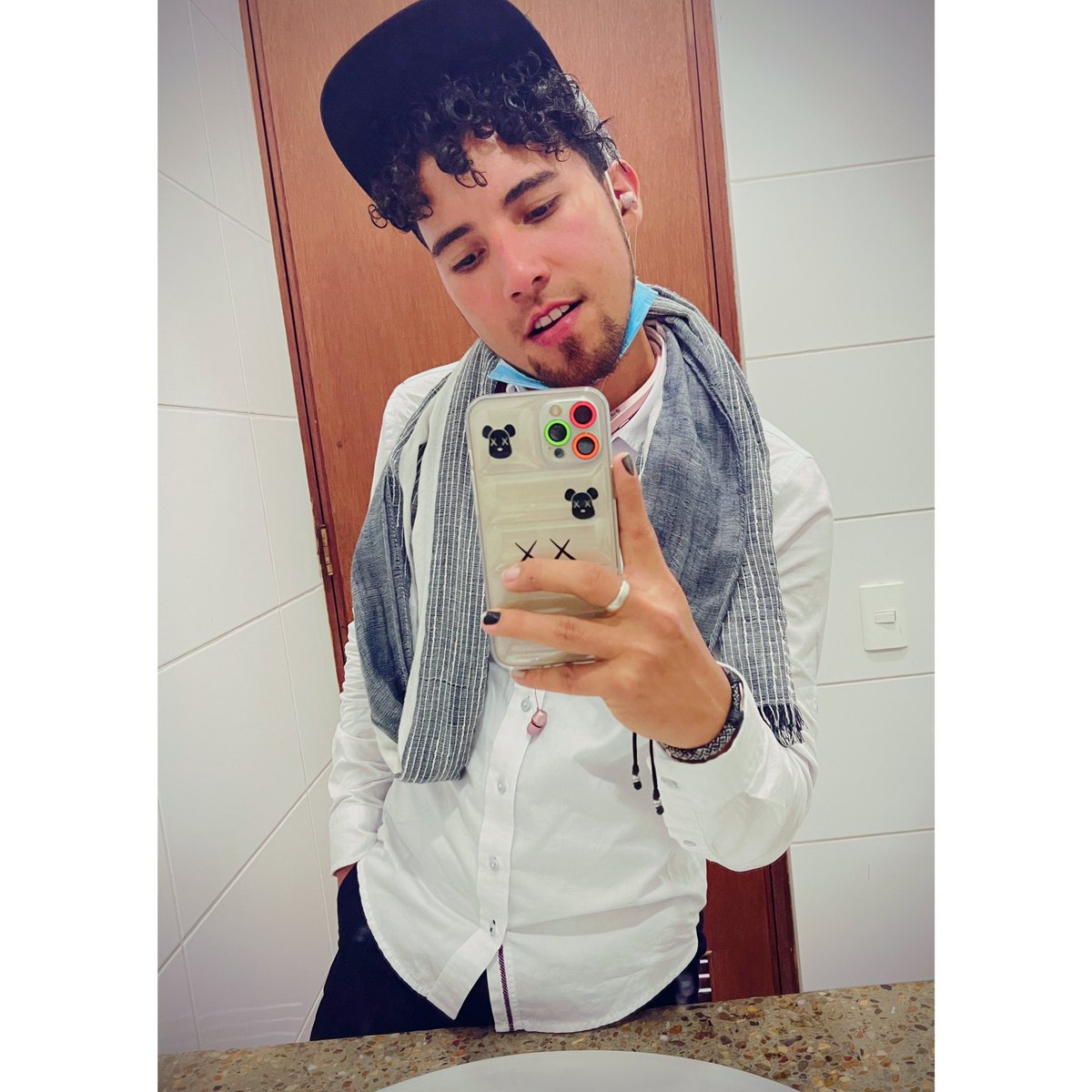 BraianSanchez05's tweet photo. #NuevaFotoDePerfil ✌️😁 https://t.co/tOt9FTHEbZ