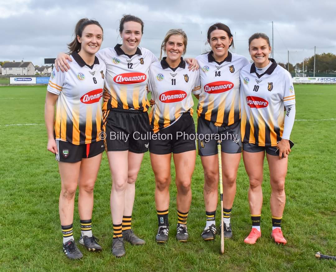 Saturday 22nd Oct'22
Fundraiser exhibition match 
FT <a href="/KilkennyCamogie/">Kilkenny Camogie</a> 1-18 
<a href="/KilkennyCLG/">Kilkenny GAA</a> 5-05 in St. John's Park. 
Album link ➡️ m.facebook.com/story.php?stor…
<a href="/theclubmankk/">The Clubman App KK</a> <a href="/scorelinesport/">Scoreline.ie</a> #camogie #gaa #hurling
<a href="/culsliotars/">Cúl Sliotars</a>  
 #sportsphotography