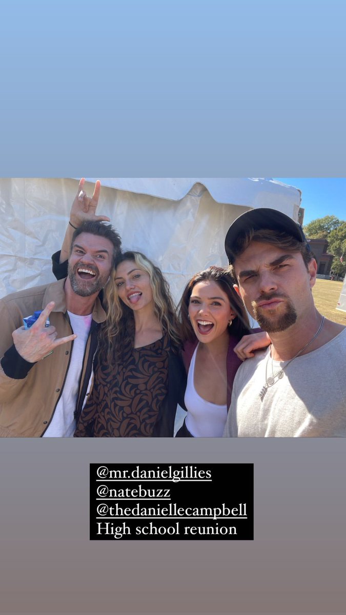 OnlineDGillies's tweet photo. The reunion we've all been waiting for. 🥰🥰 #Haylijah https://t.co/CtyTtCoBQJ