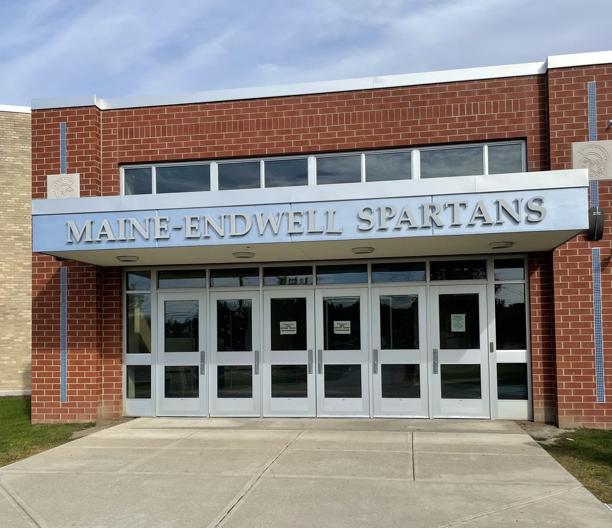 CFEPrincipal's tweet photo. Well that’s a wrap! Today I said my final farewell to M-E High School, and tomorrow I’ll start my first day as Principal of @ChenangoForksSD CFE Elementary. I could not be more excited for this opportunity!! 💙❤️ https://t.co/SSlo8R4k6d