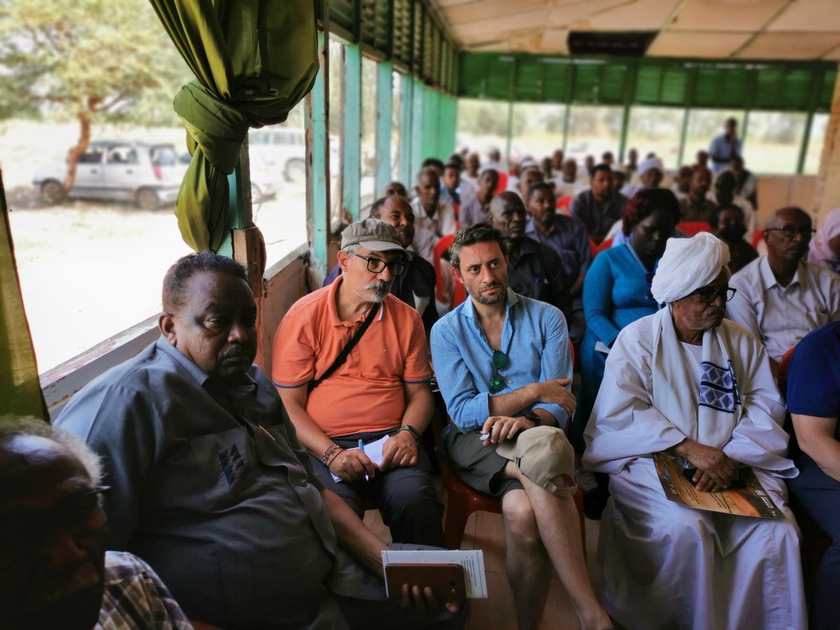 g_ladisa's tweet photo. Today we met the farmers in the #Gezirascheme to understand how their manage #soil, #water and #crops in one of the most extended and old irrigation scheme in Sudan. Apart of a fruitful sharing of know-how, it was an intense experience of hospitality and friendship. #grateful https://t.co/EdFyANvkKE