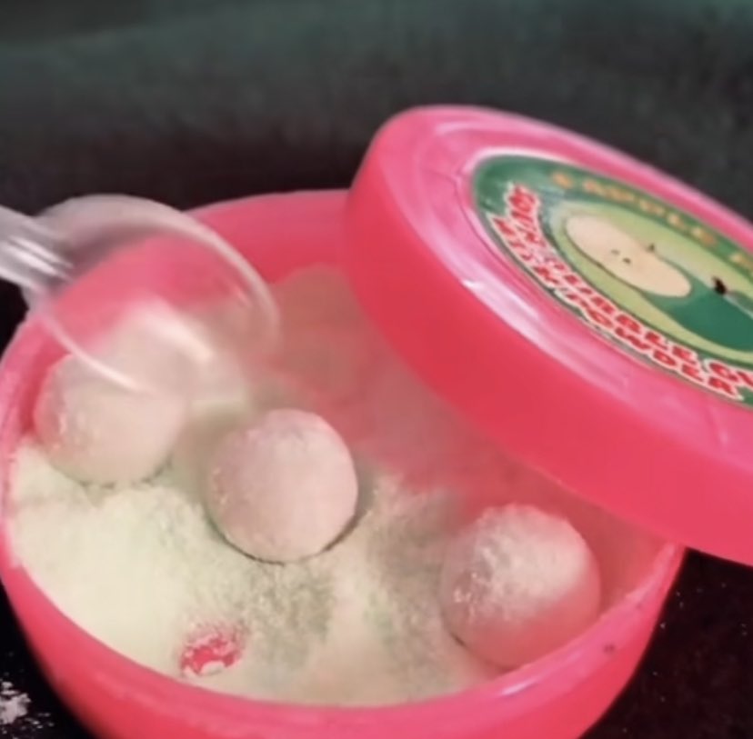 اشتقت لها😔