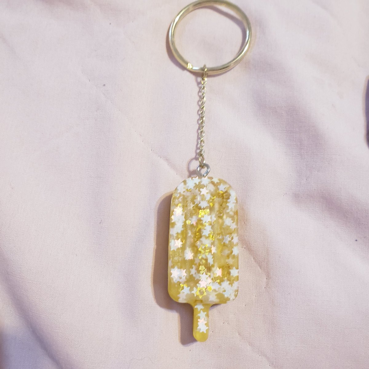 PinkfulCrafts's tweet photo. Hello and welcome to my Twitter where I sell my resin/epoxy art

I use cashapp 
I use PayPal

Dm me if you want what I'm selling.

 Heres some previews https://t.co/zgCVMrfKxX