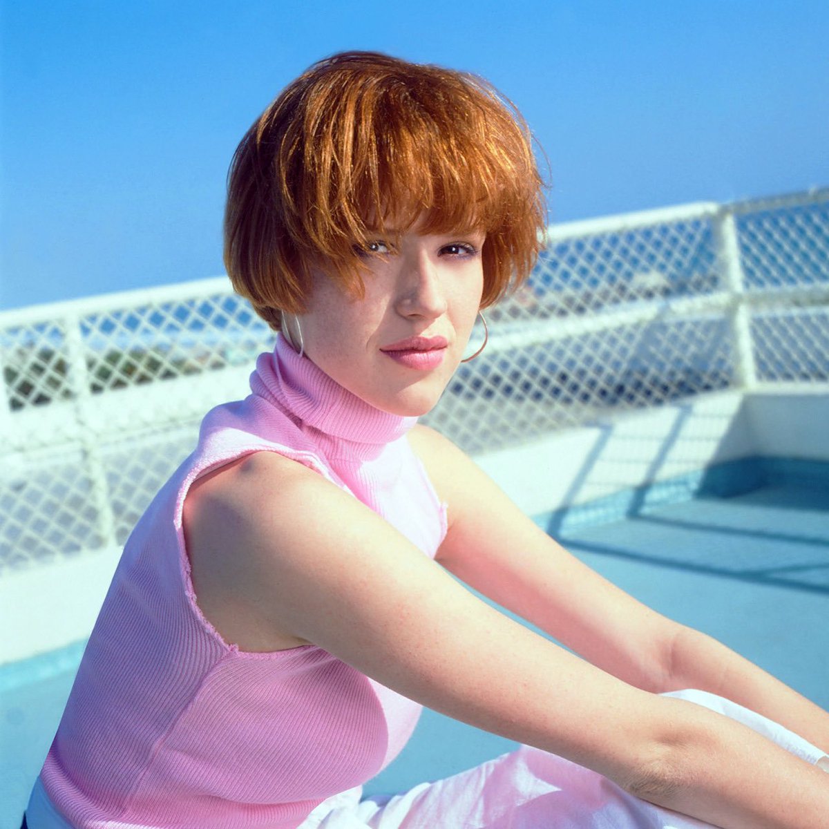 𝙉𝙤𝙨𝙩𝙖𝙡𝙜𝙞𝙖. on Twitter "Molly Ringwald photographed by Aaron Rapoport