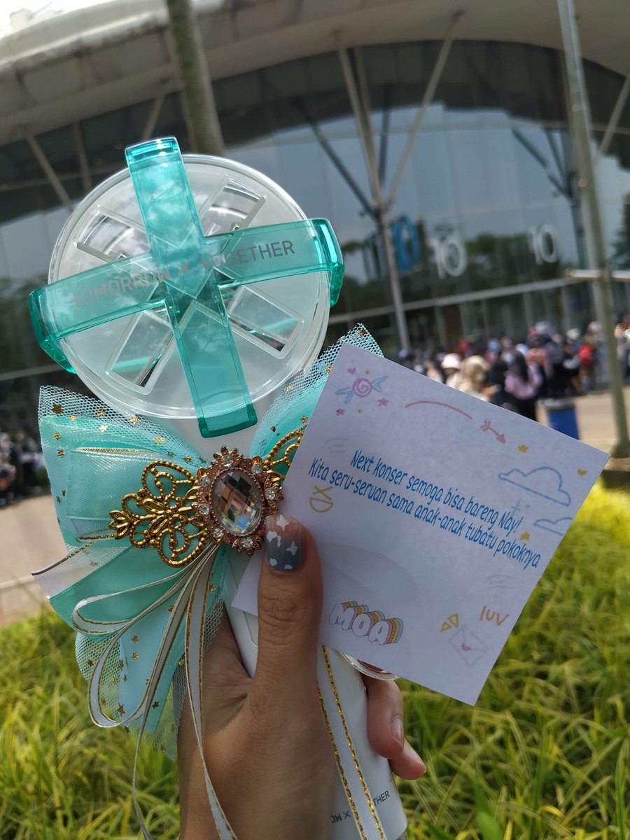 beautiful lightsticks

#JUSTINBIEBER #TXT