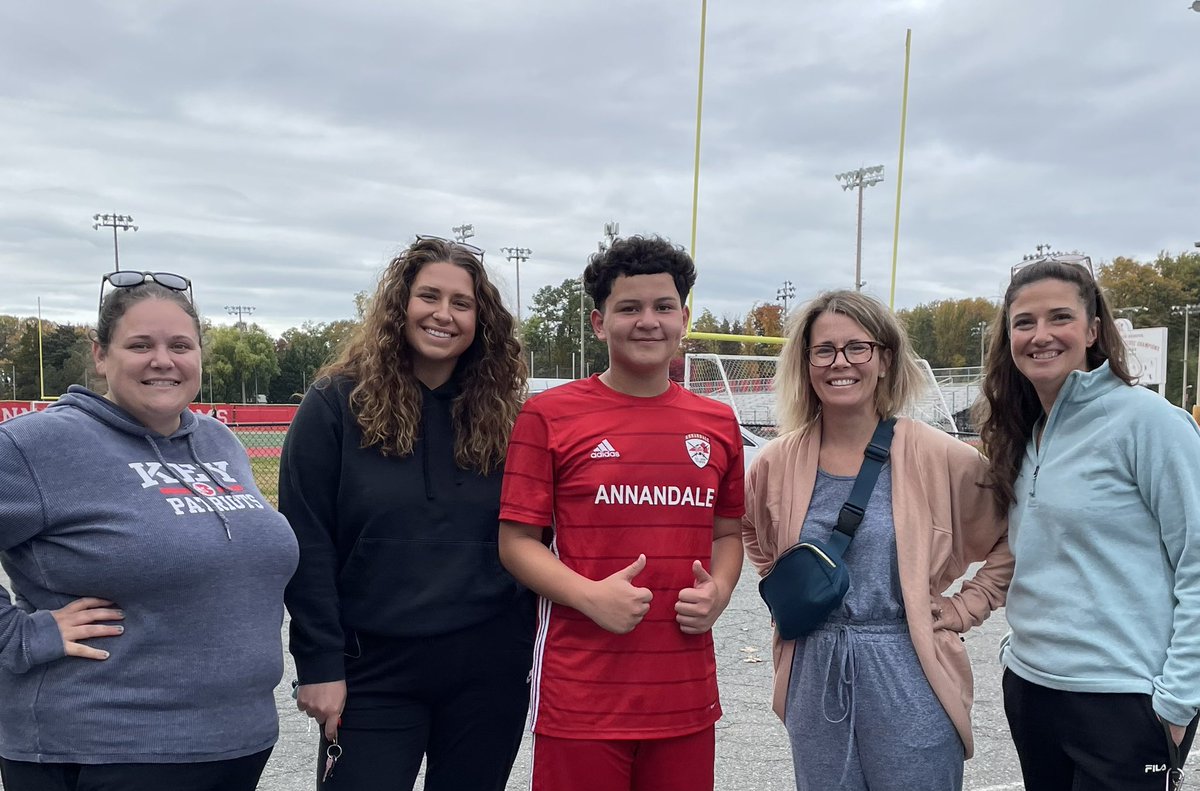 This student had his own supporters group today. Got to celebrate his being captain, his hustle, and almost getting a goal! All that and we got to meet a future @KeyMiddle student. Solid Sunday. Thanks for letting me join, @MartzMrs, @ReadTeachReach, and Ms. Coleman!