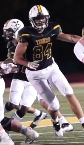 Happy National TE Day! Shout out to all the the Tight Ends out there. Especially players from past and present <a href="/StXTigersFB/">Tiger Football</a> . Appreciate this group of young men!
<a href="/WesStevenson53/">Wesley Stevenson</a> <a href="/NolanWolford/">Nolan Wolford ‘23</a> @miller_kron89 <a href="/ham_atkins81/">Hamilton Atkins</a> . And Big Mac! (Jacob McIntyre)