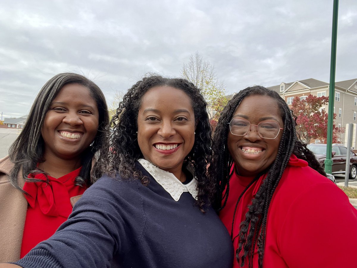 The two women right here. 🙌🏽 Prince William County is so lucky to have these phenomenal change agents as representatives on the local and state level. Great panel discussion with young women about power & politics. Thanks @PWCACDST @maf4woodbridge @CandiKingForHD2