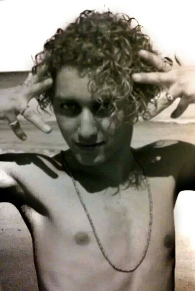 tickerbroken's tweet image. 