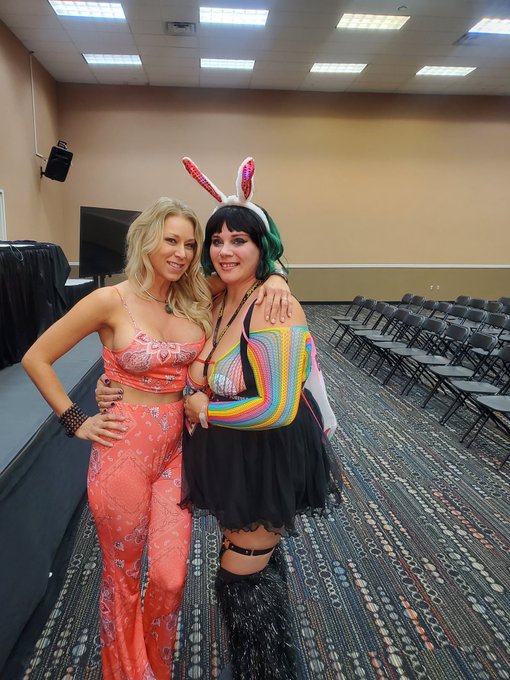 Best part of @EXXXOTICA day 3 was going to @thekatiemorgan &amp; @Evanstonexxx seminar Real(er) sex! It's<a class="tags" target="_blank" title="On Twitter" href="/?out=eyJ0eXAiOiJKV1QiLCJhbGciOiJIUzUxMiJ9.eyJpYXQiOjE3MjQ5MjM5NTYsImlzcyI6InR3cG9ybnN0YXJzLmNvbSIsIm5iZiI6MTcyNDkyMzk1NiwiZXhwIjoxNzU2NDU5OTU2LCJyZWRpcmVjdF91cmwiOiJodHRwczovL3R3aXR0ZXIuY29tL0VYWFhPVElDQSJ9.p19iS4l2eQfUbZ1-stc08oON_p0PmzZVDsl0ntEDQJipUOVy8i3mP1dUgpZ2i9ONzmbMxyrFzBPqgZgXdQudug">@EXXXOTICA</a><a class="tags" href="/tag/thekatiemorgan">@thekatiemorgan</a><a href="/tag/exxxotica2022"class="tags"><span>#exxxotica2022</span></a>