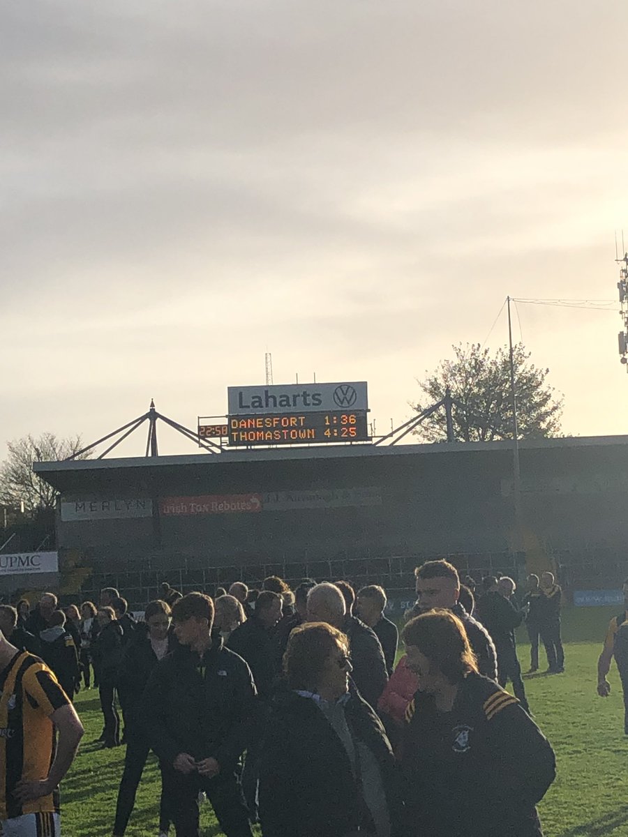 Well done lads on winning the <a href="/michaellyngmtrs/">Michael Lyng Motors</a> Kilkenny Intermediate county final today. Back up Senior again 👏 It took 80 minutes to separate the sides with Danesfort running out 1-36 to 4-25 winners #honthefort  ⚫️🟠🏆
