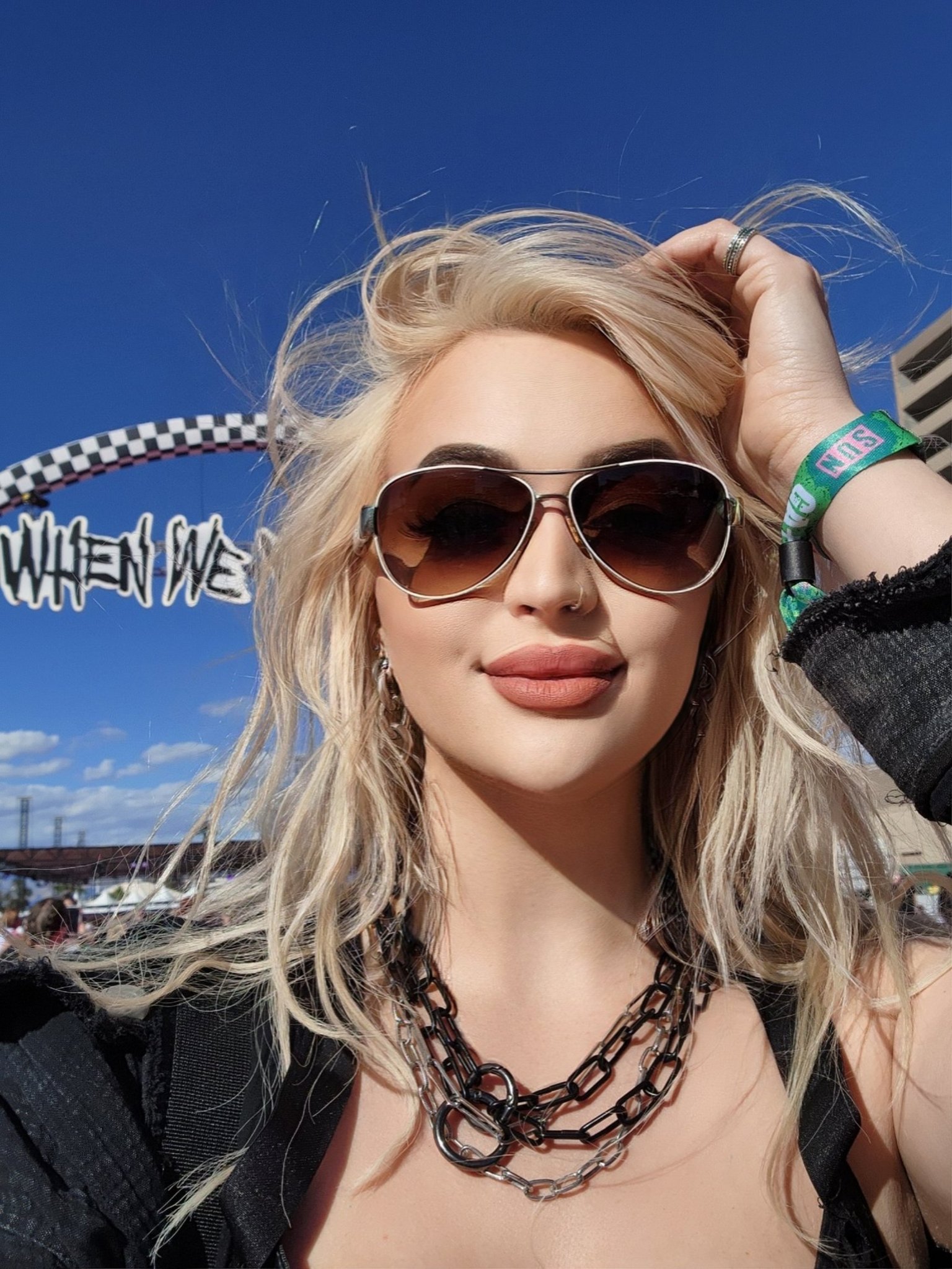 TW Pornstars - Danielle DeNicola. Twitter. Made it to wind con Ty