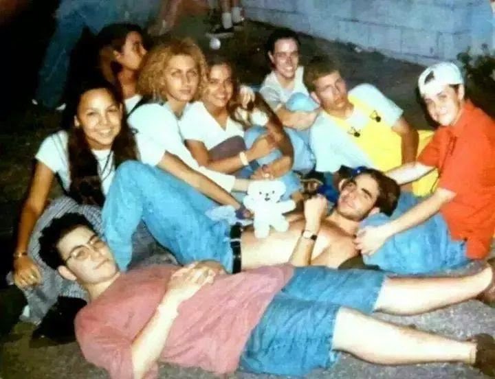 tickerbroken's tweet image. 