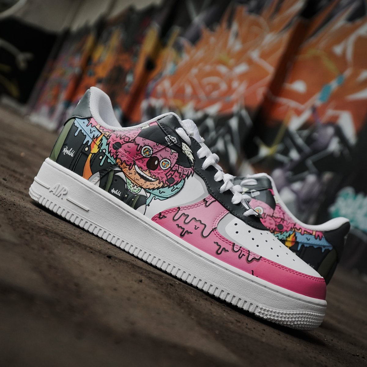 GM 🐨

Some absolute 🔥 in the DMs today. Shout out <a href="/MrSimplyCustom/">MrSimply</a> for always taking it to another level.

<a href="/BearBoy619/">reslekk.eth</a> coming soon 

Should we do another pair?