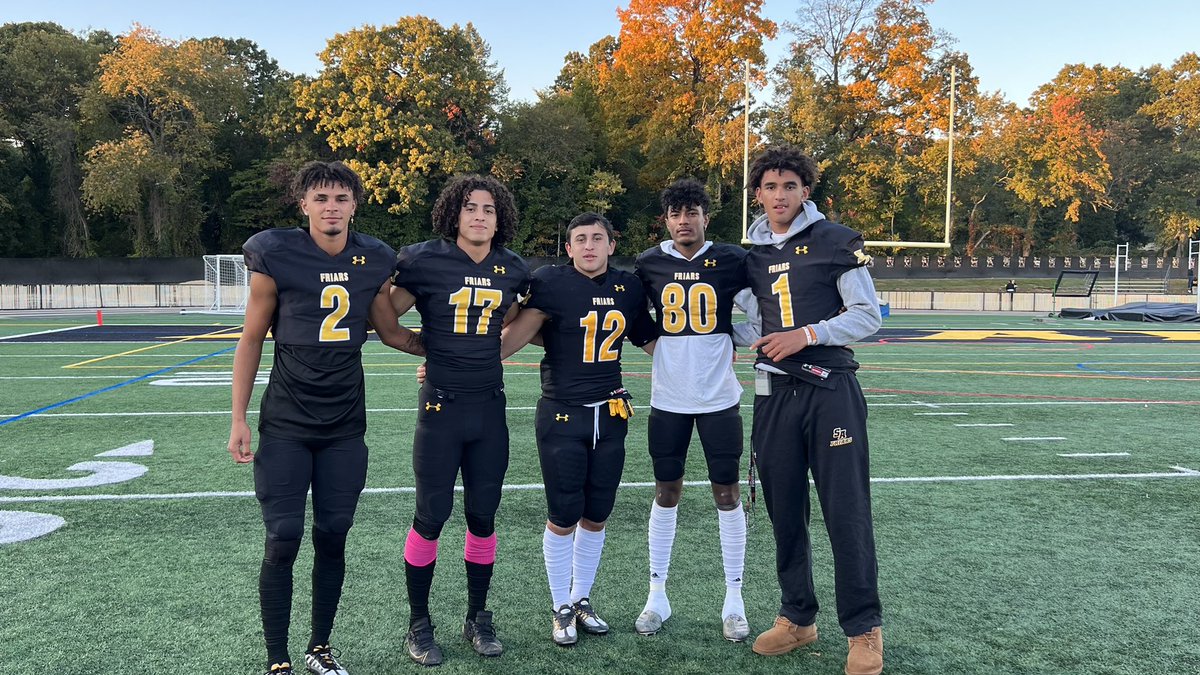 Best WR room in the state! 🤞🏽 @KenyonMiles @TLongo12 @jj_jenkins__ @kj_duff @StAnthonysFB @CoachMinucci @WillPlatt11 @WRCoachVannucci