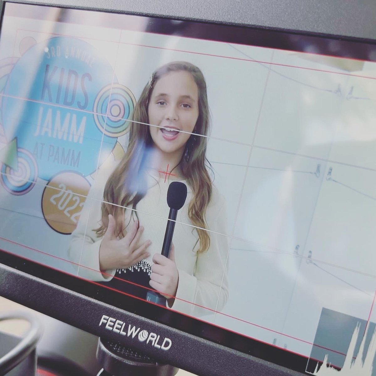 MinaPresents's tweet image. I just want to give a big thank you to @pamm for the opportunity to emcee #KidsJAMM with my mom! We had so much fun and I really enjoyed interviewing artists. 🎨 🎤 🙌