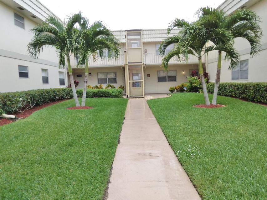 KROLLREALTY's tweet photo. PRICE REDUCTION📢💲189,000 
📍709 Saxony O, Delray Bch

2/2 condo in Kings Point. Priced to go! Don't Miss!

👉https://t.co/gY9cUBGpqW 

Erin Shortley, Realtor
📞 561.633.1181

Kroll Realty - Palm Beach
📞561.967.2000
📧KrollTeam@gmail.com

#over55 #secondhome #pricereduction https://t.co/jHgUOX38ZF