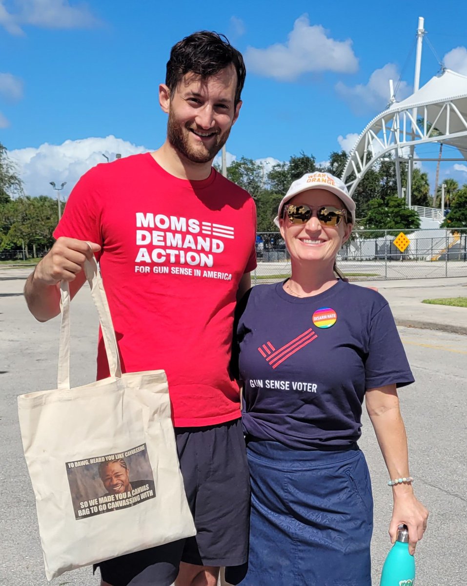 Volunteers from Broward <a href="/MomsDemand/">Moms Demand Action</a> canvassed today for <a href="/ElectLinda2022/">Linda Thompson Gonzalez</a> an <a href="/Everytown/">Everytown</a> endorsed candidate for #FloridaHouse .
New canvassers received this canvas bag created by @LuluMcTavish Thanks for coming down from PBC Jay!
#MomsAreEverywhere 
#ManEnoughToBeAMom