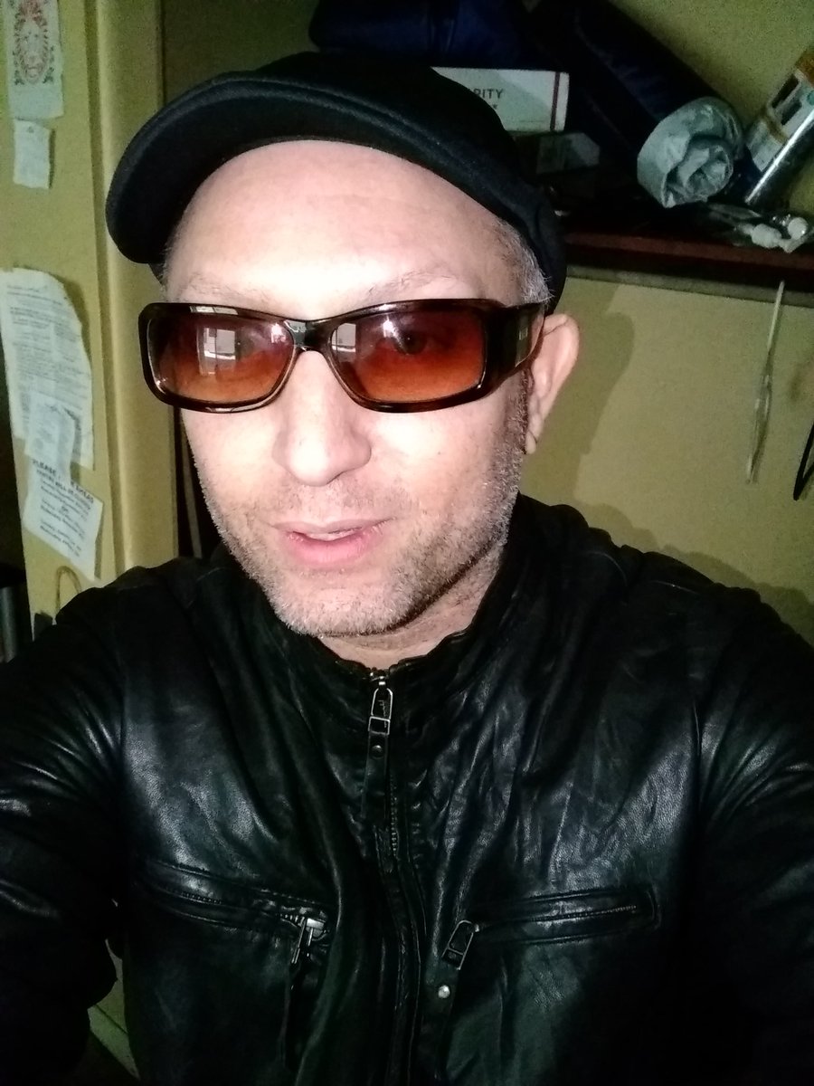 tickerbroken's tweet image. 