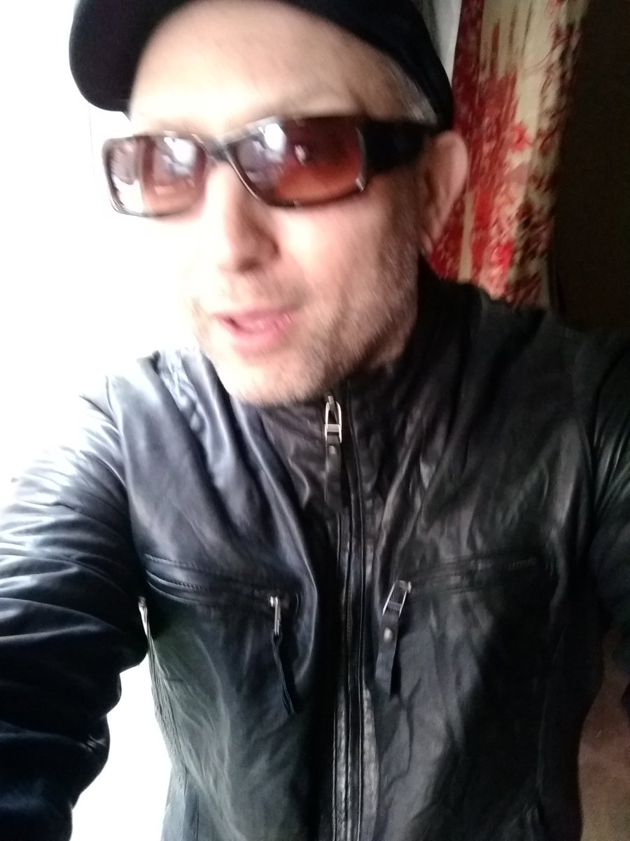 tickerbroken's tweet image. 