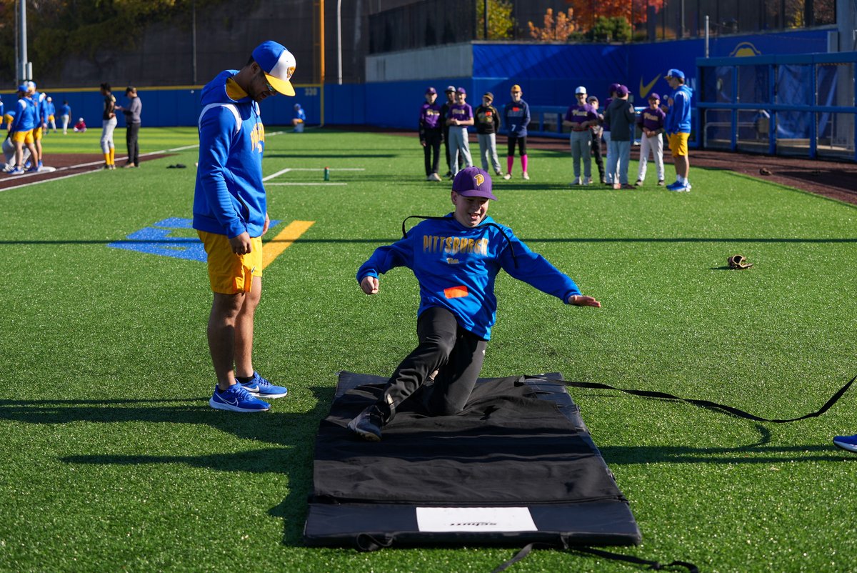 Pitt_BASE's tweet image. We had a great time hosting our friends from Pittsburgh Urban Impact and Christian Sports International for a youth baseball clinic this morning at Charles Cost Field!

#H2P