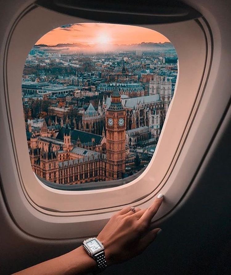 Investeresting's tweet photo. 🇬🇧 London from the sky https://t.co/d7FyDOai0s