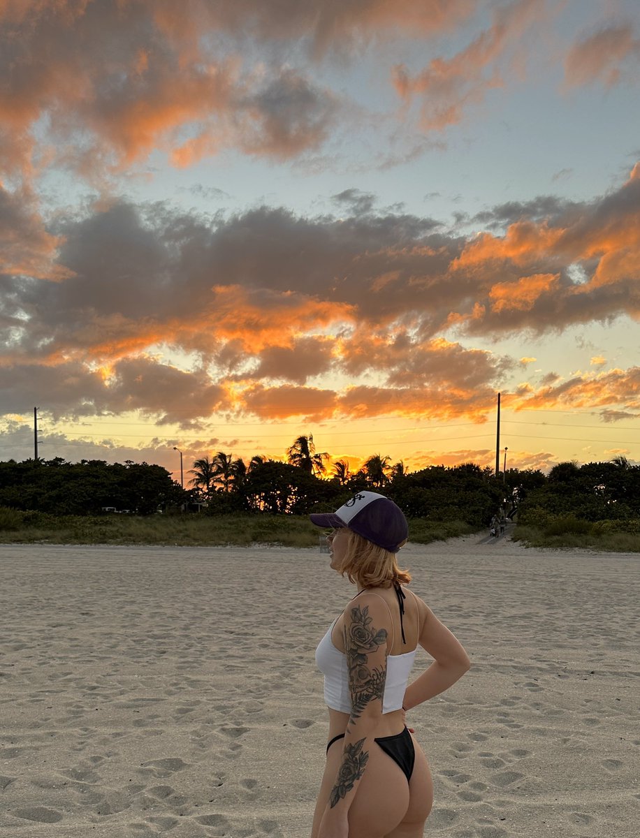 keylime girl tweet media