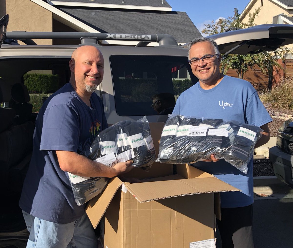 TY David Rhodes from Segrestrom HS and the students from <a href="/sfhs/">sfhs</a>.rainbowjags for partnering with EdActs Global to distribute #bombas socks in their community of Santa Ana, CA. #service #servicelearning #k12 #leadership #students <a href="/rhodes/">T8</a>.yo
