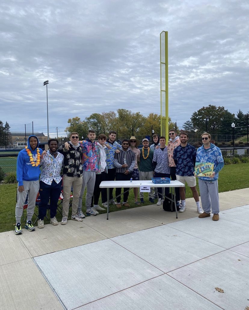 Wilkes_BBall's tweet photo. We enjoyed handing out candy to the Wilkes-Barre community!  Happy Halloween 🎃👻 https://t.co/tGm18Z97jE