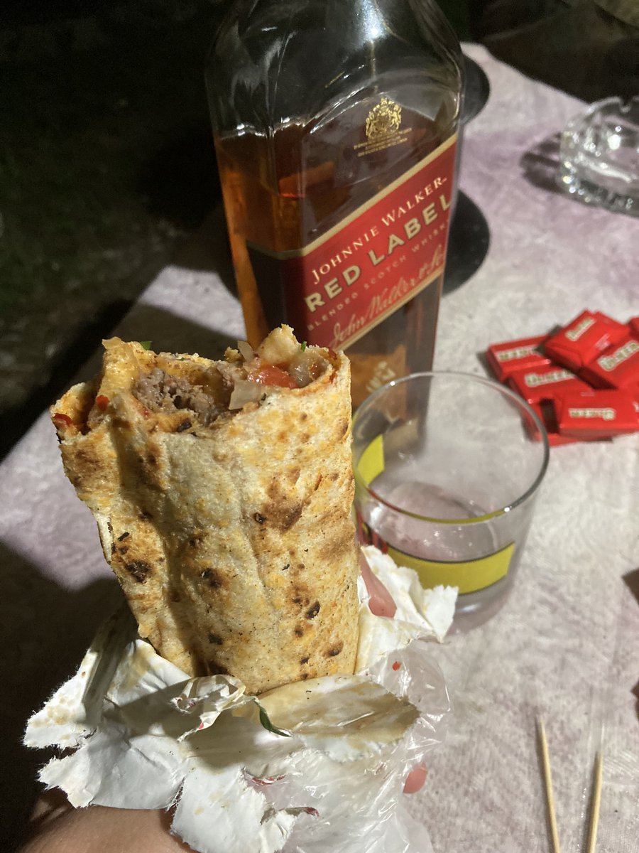yesscheff's tweet photo. Alkol bağımlılığımı sorgulamayın.. https://t.co/sDpGtSCP8n