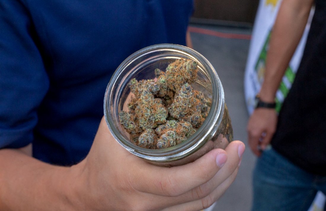 The Best (and Worst) Ways to Store Your Cannabis #storage #lifestyle #containers #information bit.ly/3DmV5D8
