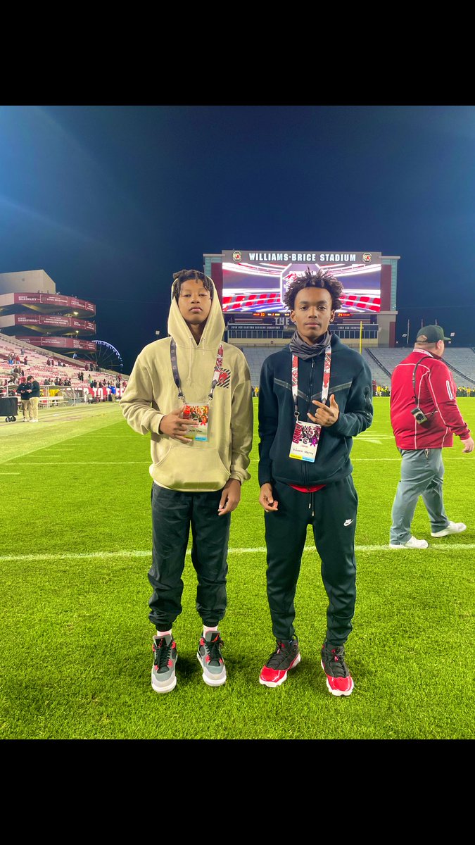 Williams Brice Stadium was rocking last night. Thank you @GamecockFB & @CoachTeasley for the invite. 🤙🏾