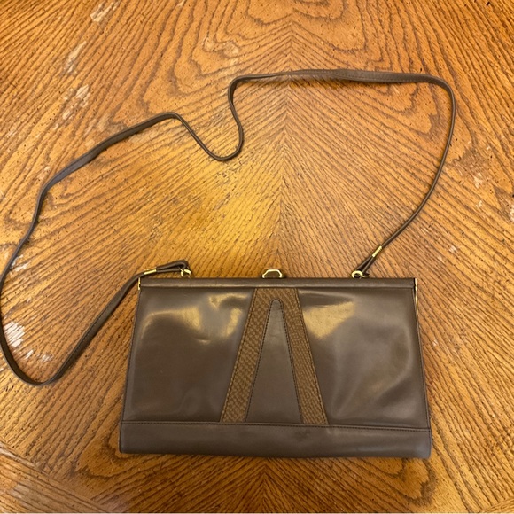steeniejee's tweet photo. So good I had to share! Check out all the items I'm loving on @Poshmarkapp #poshmark #fashion #style #shopmycloset #eddiebauer #worthington #vintage: https://t.co/KKZx8CbOky https://t.co/KUXtwf0uoe